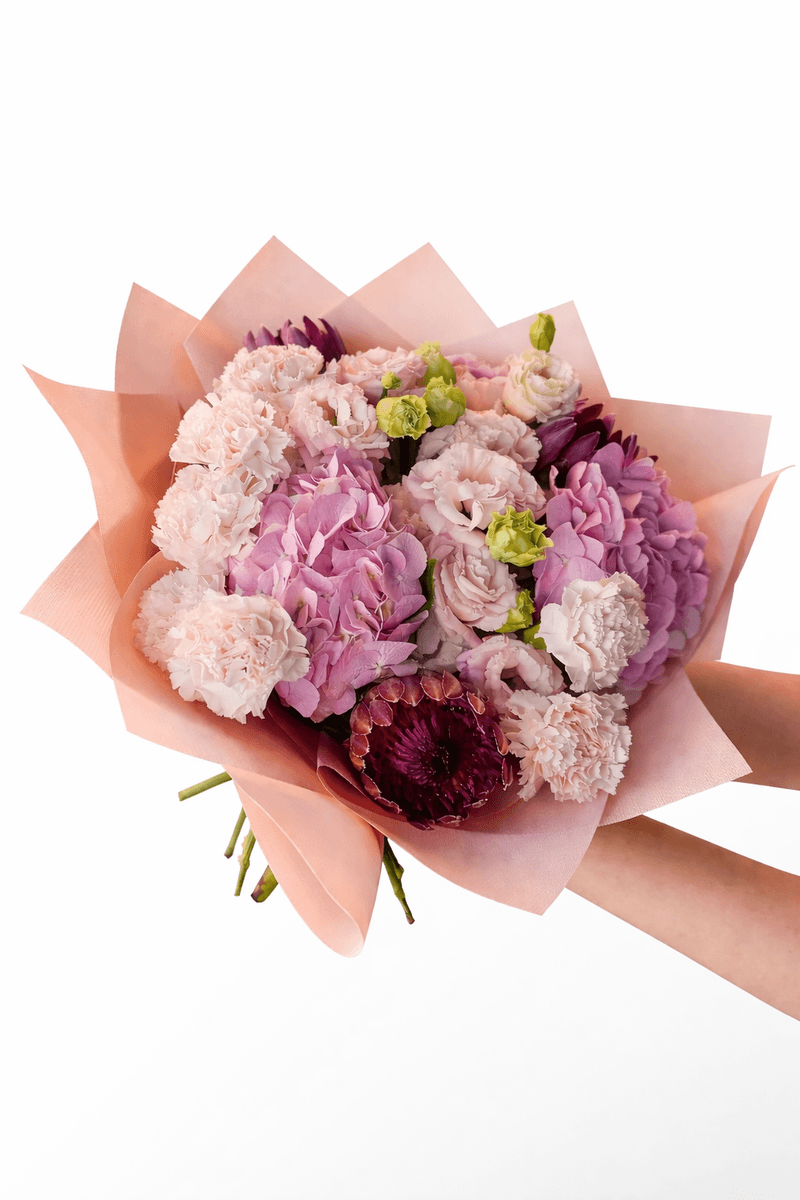 Contemporary Flower Boutique in Dubai — 2-Hour Delivery