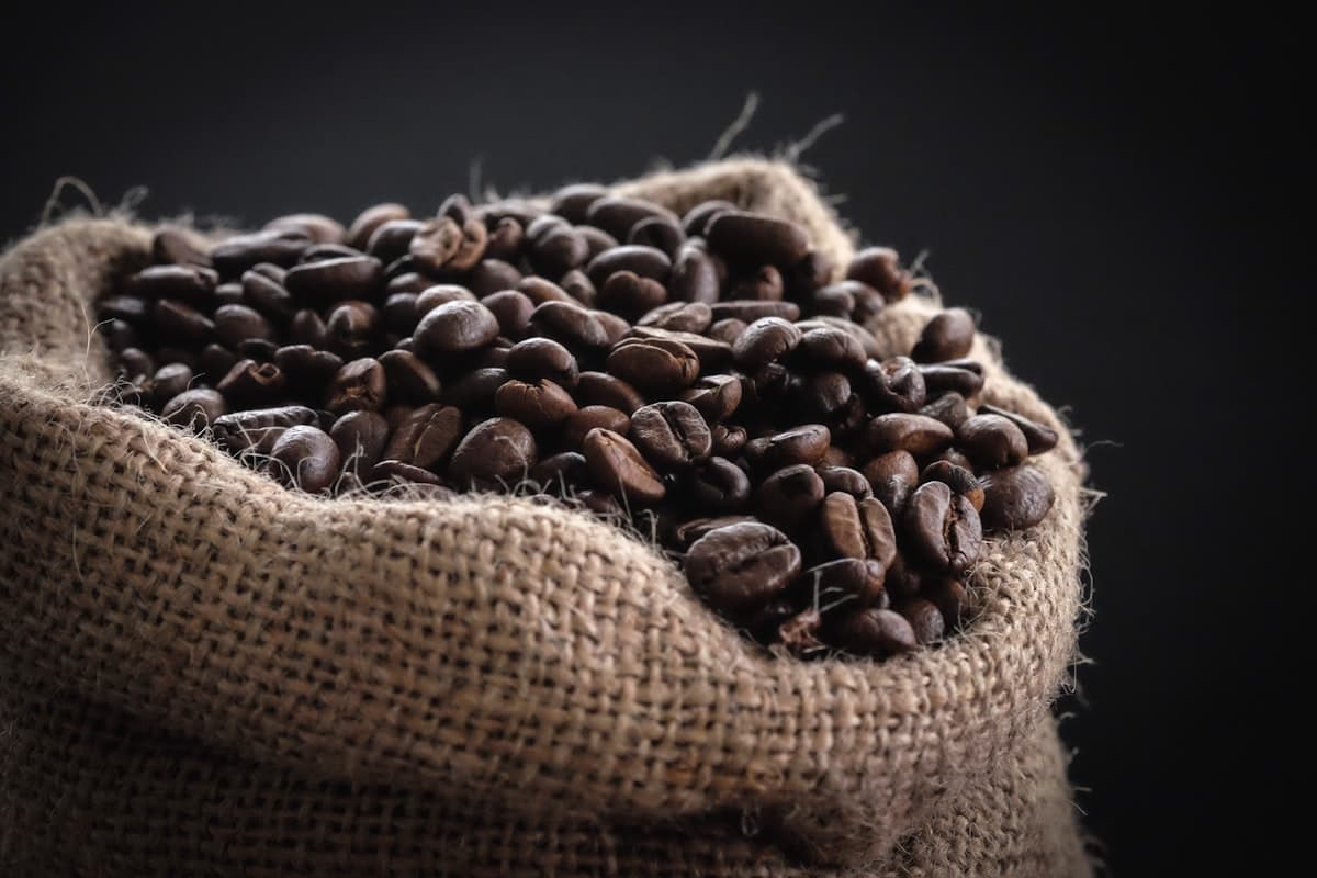 High-Growth Italian Coffee Roaster & Ho.Re.Ca. Supplier